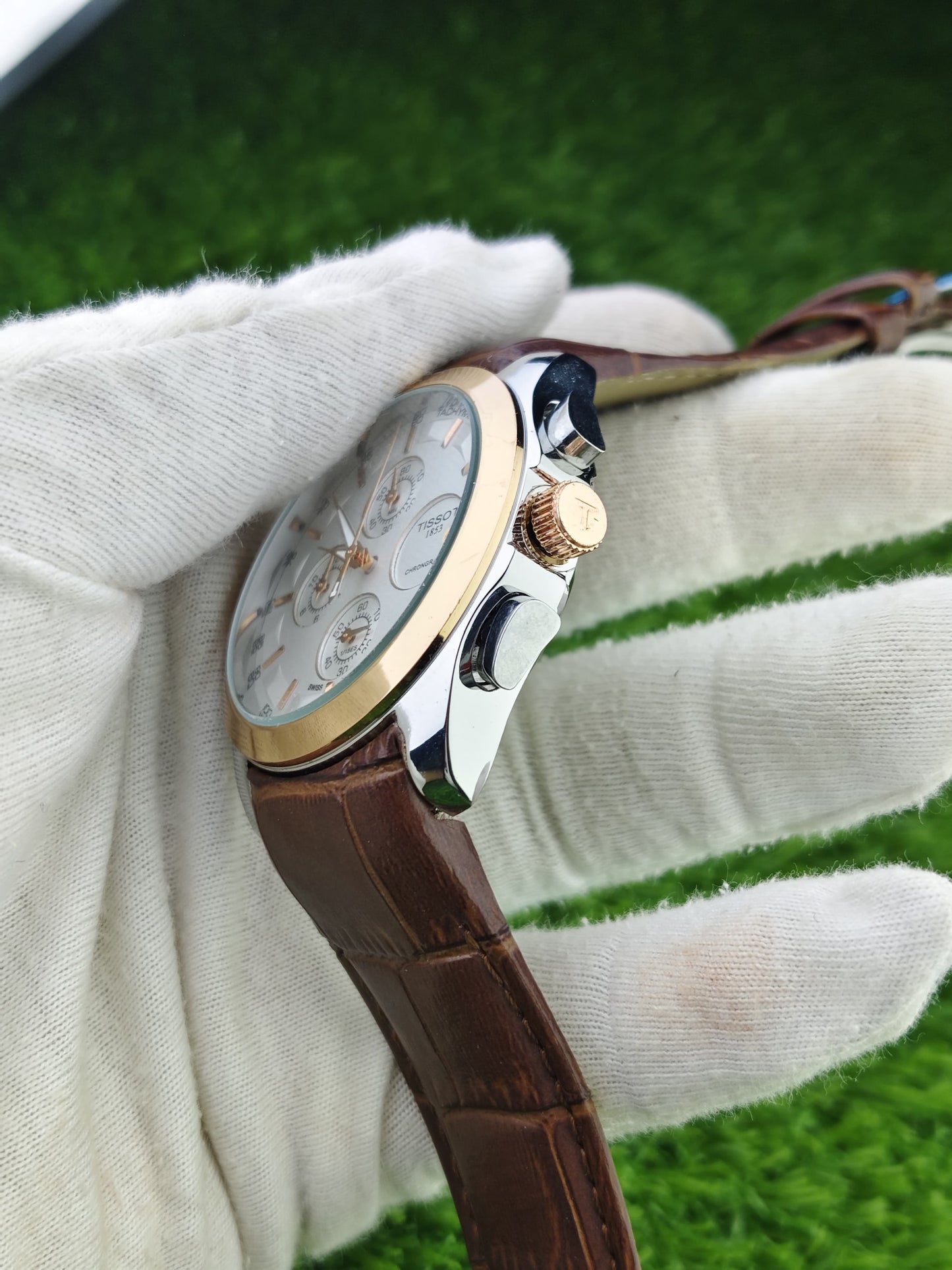 Brown leather strap watch with working chronograph