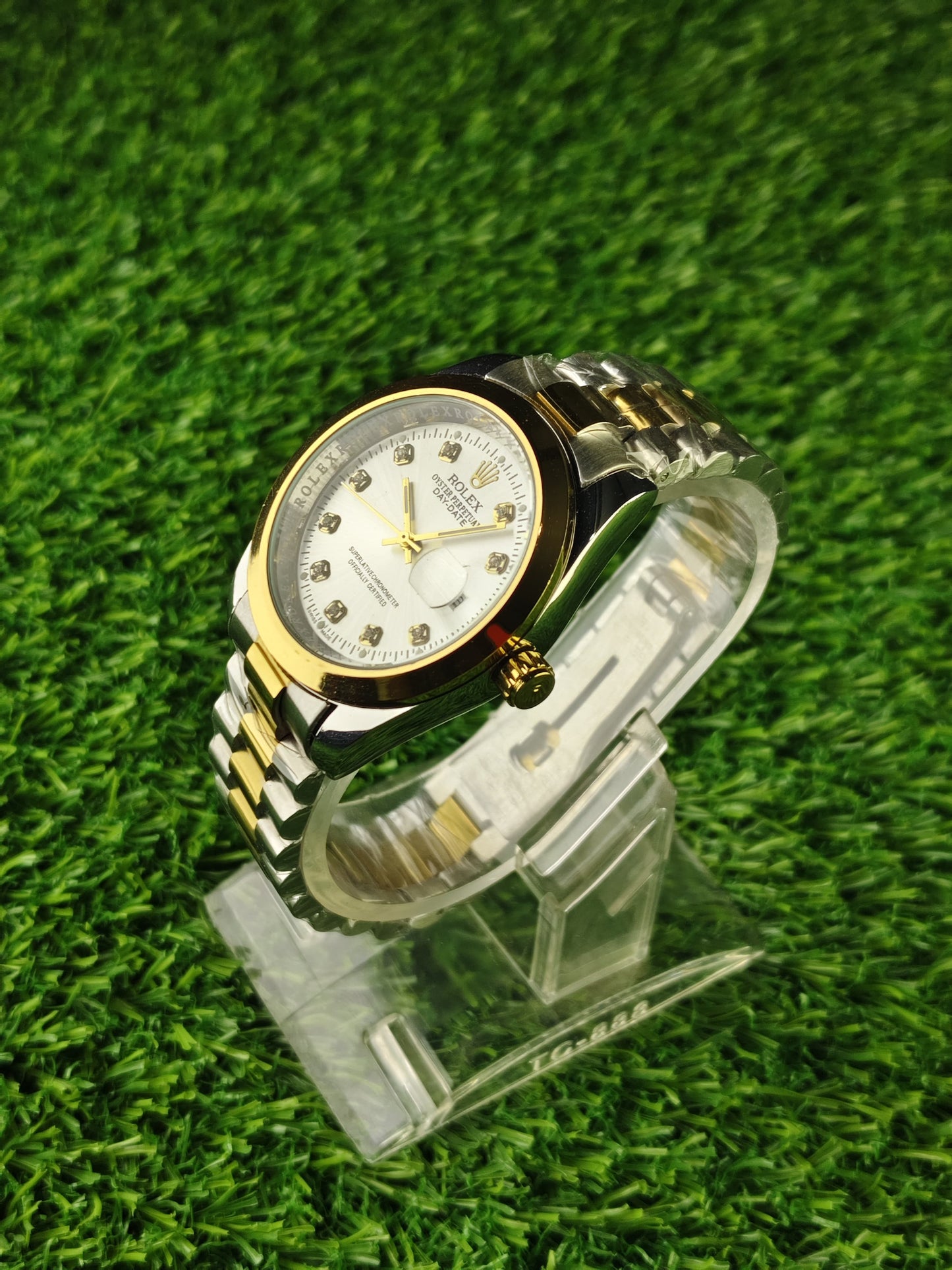 Two tone white  dial watch